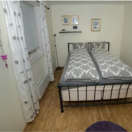 On Whaleisland * Eidkjosen